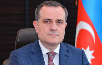 Ceyhun Bayramov Rusiyaya getdi